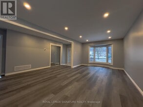2111 Lynn Heights Dr in Pickering, ON - Building Photo - Building Photo