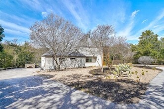 6 Sugar Creek Dr in West Lake Hills, TX - Building Photo - Building Photo