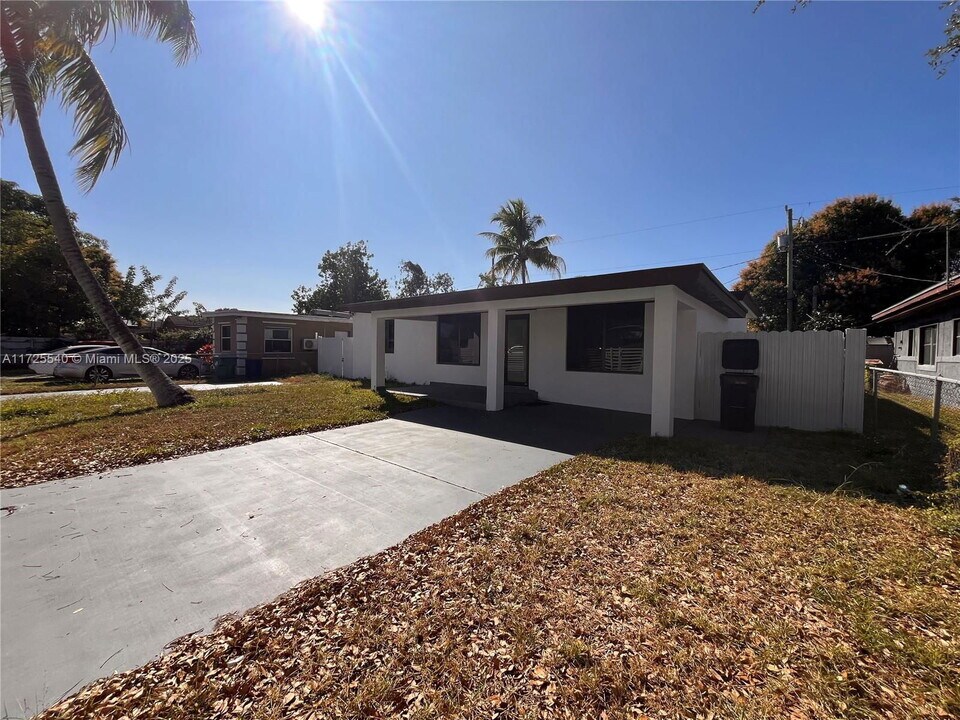 1730 NW 3rd Ave in North Miami, FL - Building Photo