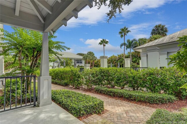 3651 NE Pineapple Ave in Jensen Beach, FL - Building Photo - Building Photo