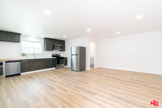 4005 Sequoia St in Los Angeles, CA - Building Photo - Building Photo