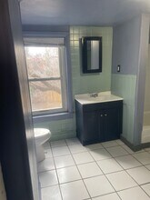 122 W Elm St in Norristown, PA - Building Photo - Building Photo