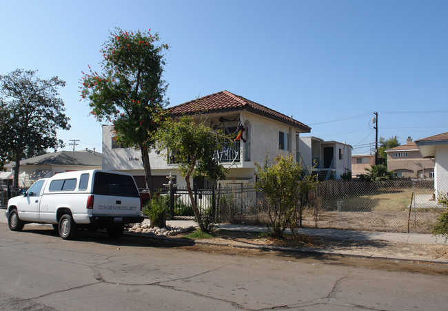 3546 Highland Ave in San Diego, CA - Building Photo - Building Photo