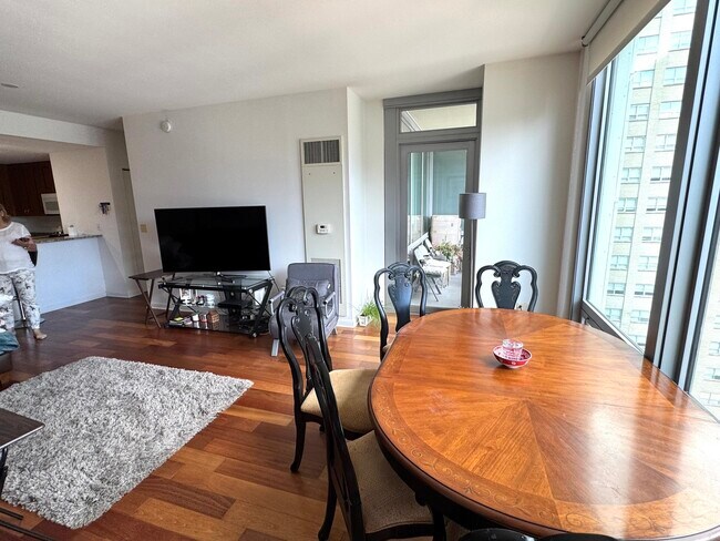 160 E Illinois St in Chicago, IL - Building Photo - Building Photo