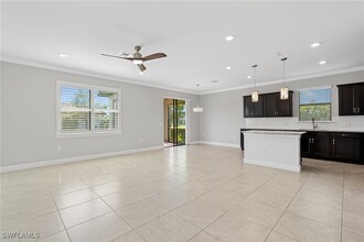 19953 Beverly Park Rd in Estero, FL - Building Photo - Building Photo