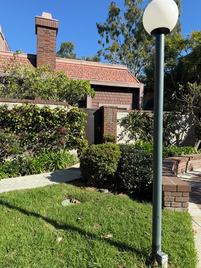 4549 Alla Rd in Marina Del Rey, CA - Foto de edificio - Building Photo