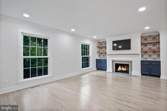 165 E St NE in Vienna, VA - Building Photo - Building Photo