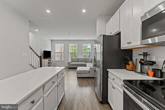 224 S Newkirk St in Baltimore, MD - Building Photo - Building Photo