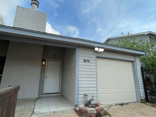 12520 Manor Ct in Houston, TX - Building Photo - Building Photo