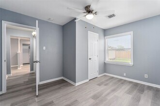 5703 Minden St in Houston, TX - Building Photo - Building Photo