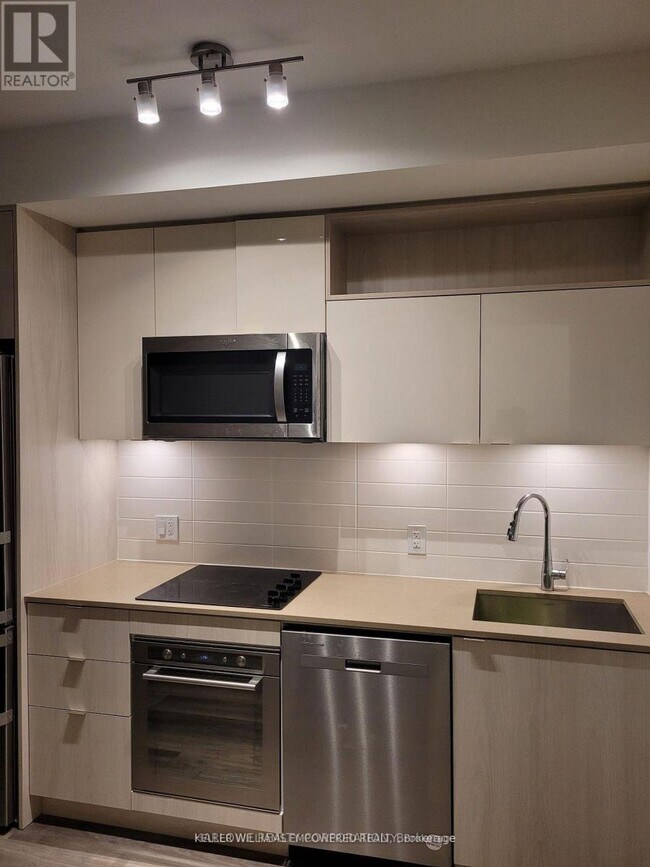 property at 121 Lower Sherbourne St