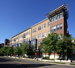 Dakota On The Park in St. Paul, MN - Building Photo - Building Photo