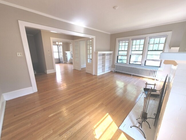 2541 N Lake Dr in Milwaukee, WI - Building Photo - Building Photo