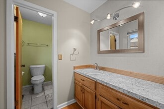 8022 E Bucknell Pl in Denver, CO - Building Photo - Building Photo