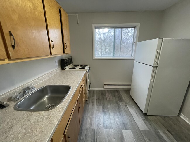 17 Lockwood St in Moncton, NB - Building Photo - Building Photo