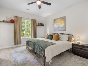 820 Laurel Gate Dr in Wake Forest, NC - Foto de edificio - Building Photo