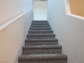 5118 Steep Cliffs Ave in Las Vegas, NV - Building Photo - Building Photo