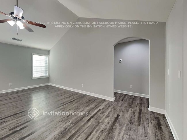 4105 Rev Williams Dr in Greensboro, NC - Foto de edificio - Building Photo