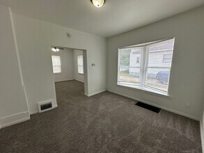 961-963 Eastern Ave SE in Grand Rapids, MI - Building Photo - Building Photo