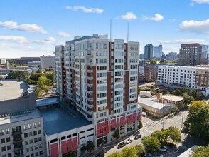 400 W North St in Raleigh, NC - Building Photo - Building Photo