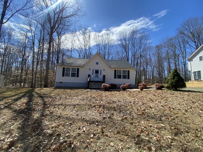 211 Cedar Ridge Dr in Ruther Glen, VA - Building Photo - Building Photo