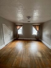 1458 Dixwell Ave in Hamden, CT - Building Photo - Building Photo