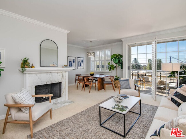 property at 1375 Kelton Ave