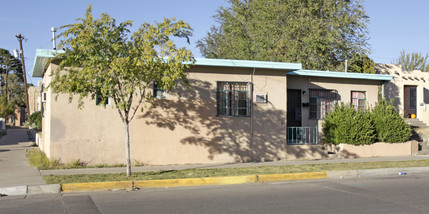 UNM 10-Plex in Albuquerque, NM - Building Photo - Building Photo