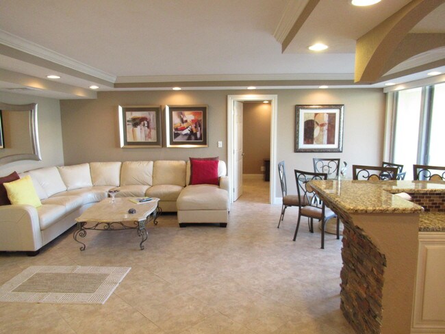 1238 Hillsboro Mile-Unit -106 in Hillsboro Beach, FL - Building Photo - Building Photo