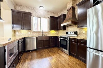 2304 Couch St in Houston, TX - Building Photo - Building Photo