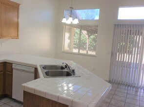 39431 Obsidian Ct, Unit 7082 in Palmdale, CA - Foto de edificio - Building Photo