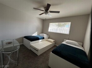 6401 Evergreen Ave in Las Vegas, NV - Building Photo - Building Photo