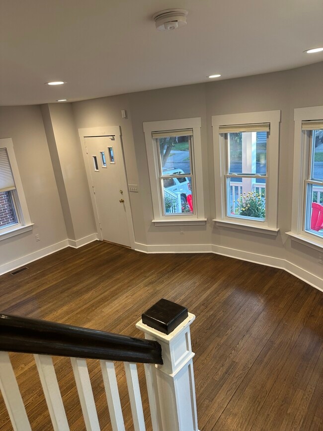 1305 Wayburn St in Grosse Pointe, MI - Building Photo - Building Photo