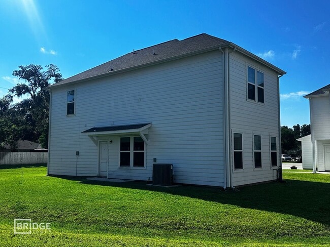 122 Pecan Ln in Lake Jackson, TX - Building Photo - Building Photo