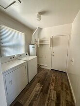 539 Terminal Ave in Modesto, CA - Foto de edificio - Building Photo