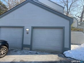 8 Crossroads Ln in Avon, CT - Building Photo - Building Photo