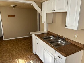 7216 Marge Ave in Jennings, MO - Building Photo - Building Photo