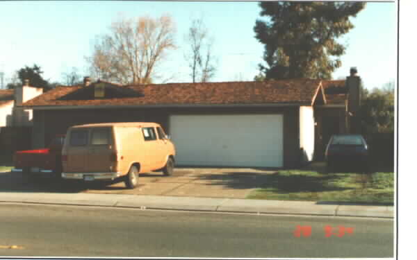 8722-8758 Kelley Dr in Stockton, CA - Building Photo