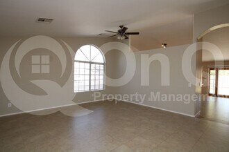 4173 E Meadow Lark Way in Queen Creek, AZ - Building Photo - Building Photo