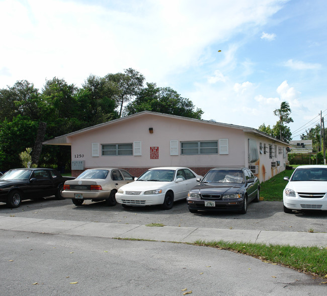 1250 NE 113th Ter in Miami, FL - Building Photo - Building Photo