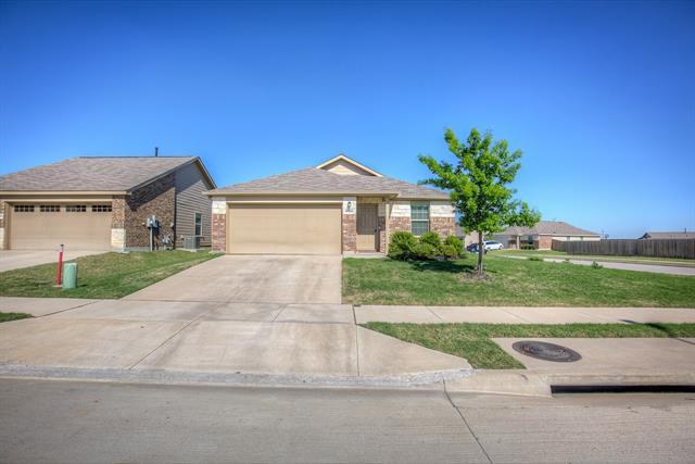 14324 Saddlebred Wy in Haslet, TX - Building Photo