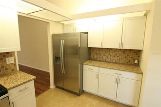 5629 Westwind Ln in Sarasota, FL - Foto de edificio - Building Photo