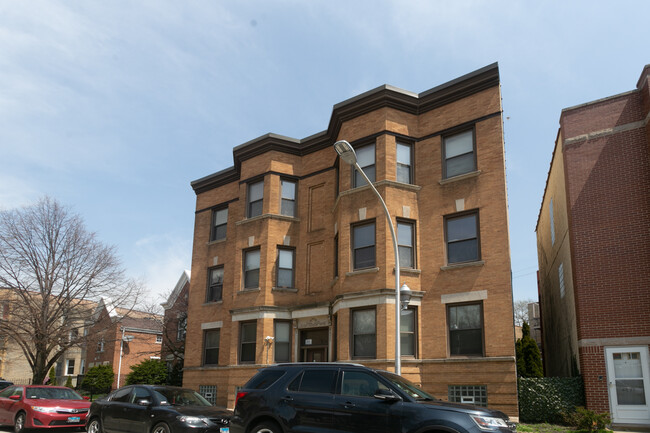 4635 N Winthrop Ave in Chicago, IL - Building Photo - Building Photo