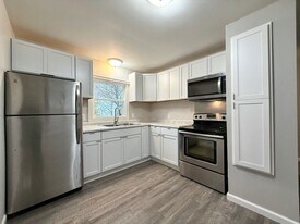 1703-1705 Pennoyer Ave in Grand Haven, MI - Building Photo