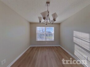 3011 Deer Trail Dr in Spring Hill, TN - Foto de edificio - Building Photo