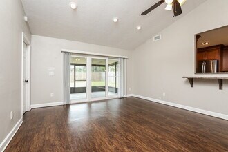1009 Black Willow Dr in Oviedo, FL - Building Photo - Building Photo