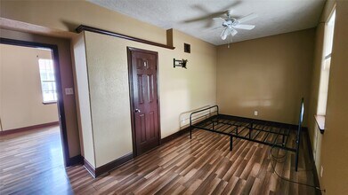 4102 County Rd 190 in Rosharon, TX - Building Photo - Building Photo