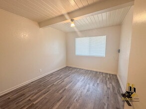 689 Santiago Ave in Sacramento, CA - Building Photo - Building Photo
