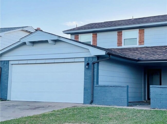 property at 11717 N Francis Ave