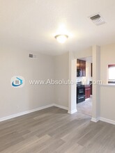 7640 Walsh Way in Sacramento, CA - Building Photo - Building Photo